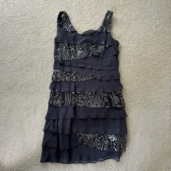 Gray Sparkle Formal Dress - size 4P - Picture 4 of 4